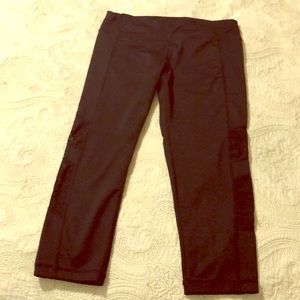Workout capris with mesh detail